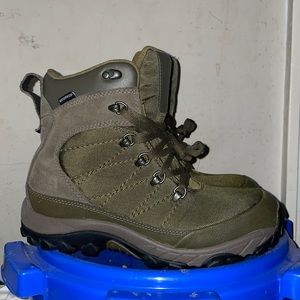 Brand new never used NorthFace snow boots!